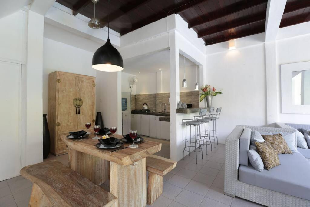 Villa Private With Pool Near 66 In